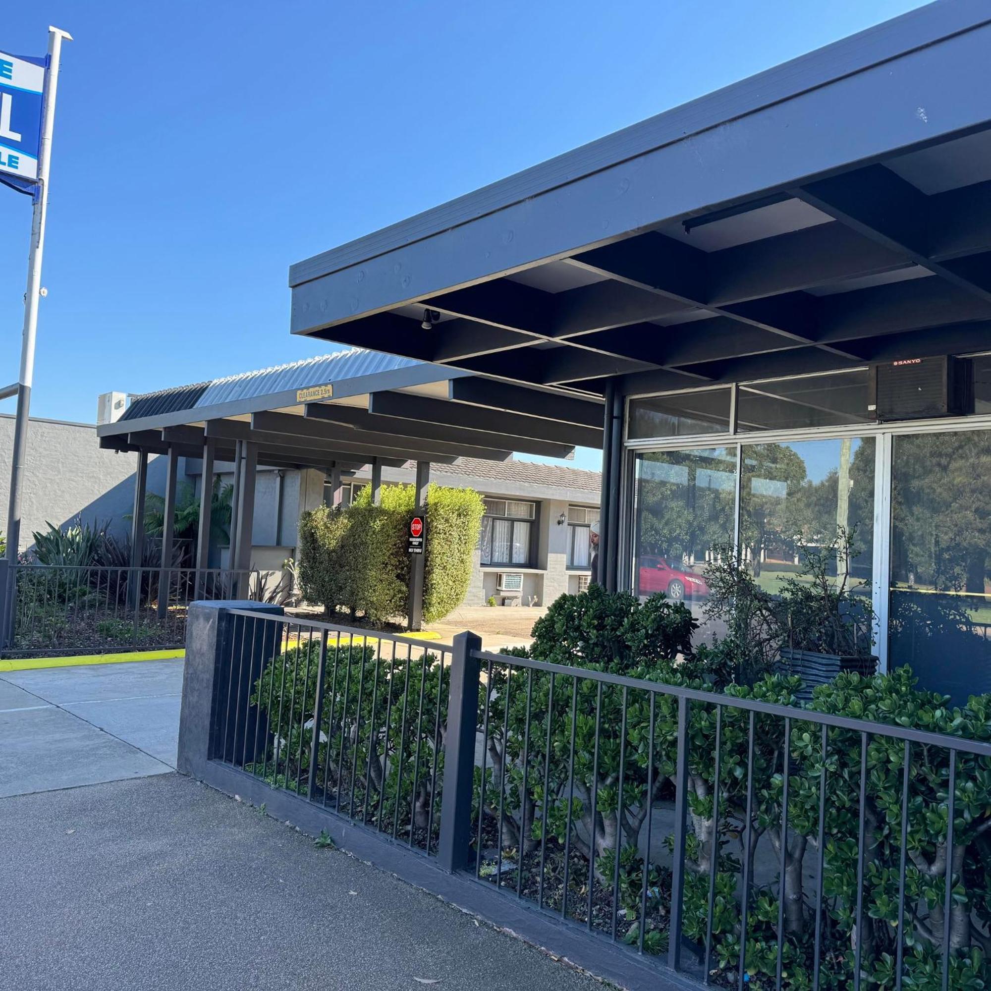 Castle Motel Bairnsdale Εξωτερικό φωτογραφία