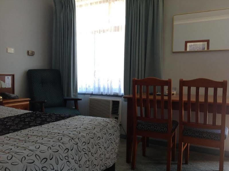 Castle Motel Bairnsdale Εξωτερικό φωτογραφία