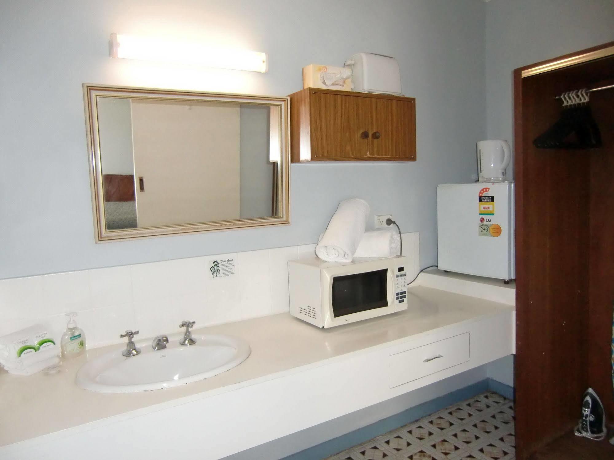 Castle Motel Bairnsdale Εξωτερικό φωτογραφία
