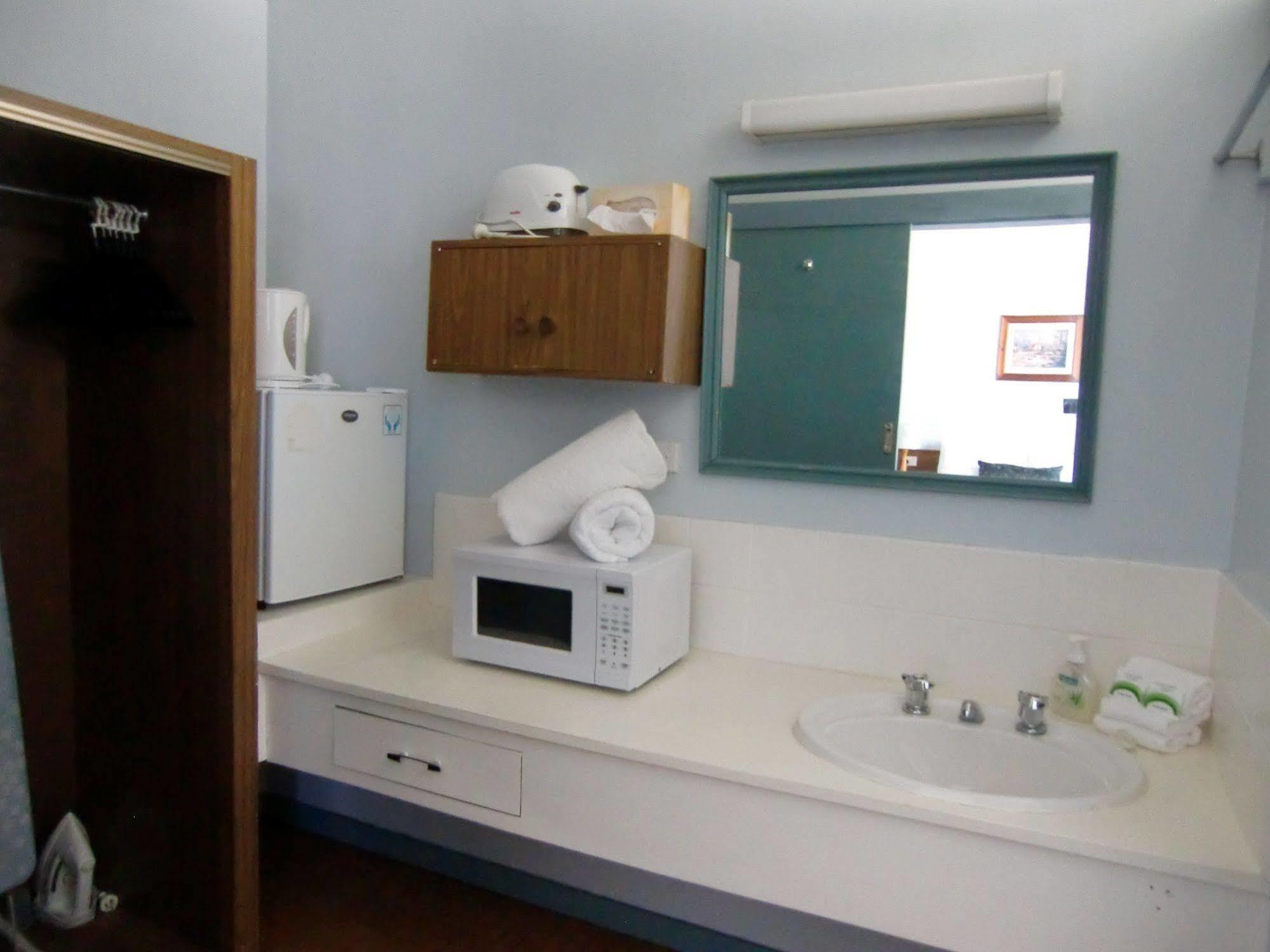 Castle Motel Bairnsdale Εξωτερικό φωτογραφία